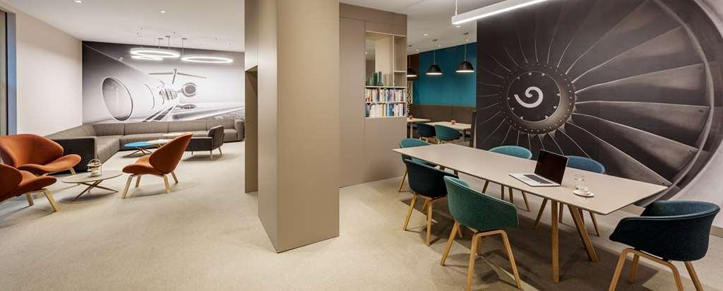 Nh Vienna Airport Conference Center Hotel Schwechat Interior foto The interior of the G-280
