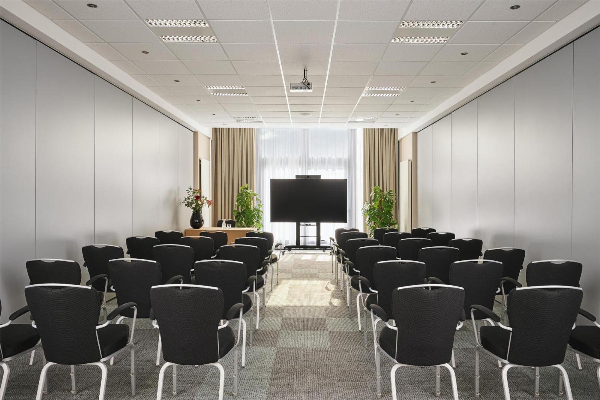 Nh Vienna Airport Conference Center Hotel Schwechat Bagian luar foto