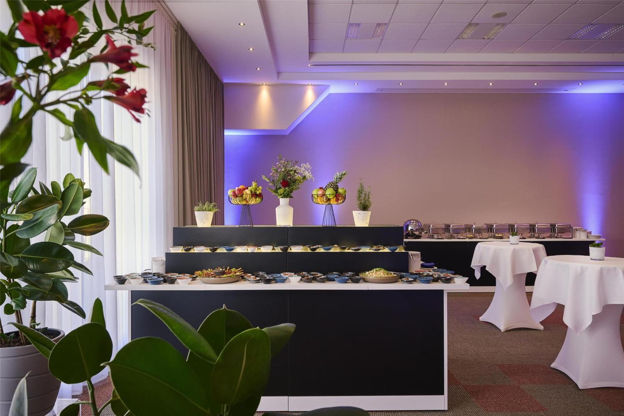 Nh Vienna Airport Conference Center Hotel Schwechat Bagian luar foto