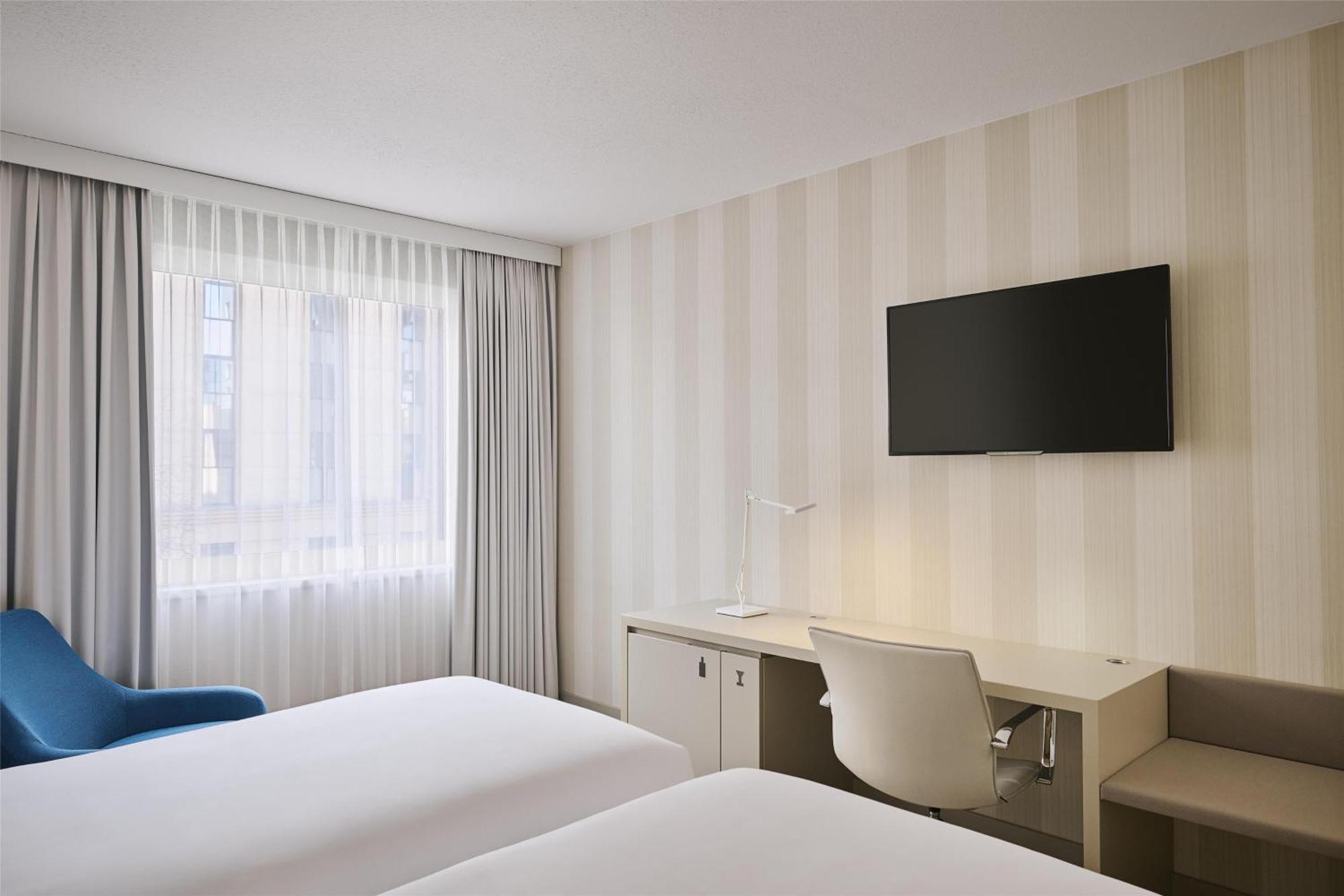 Nh Vienna Airport Conference Center Hotel Schwechat Bagian luar foto