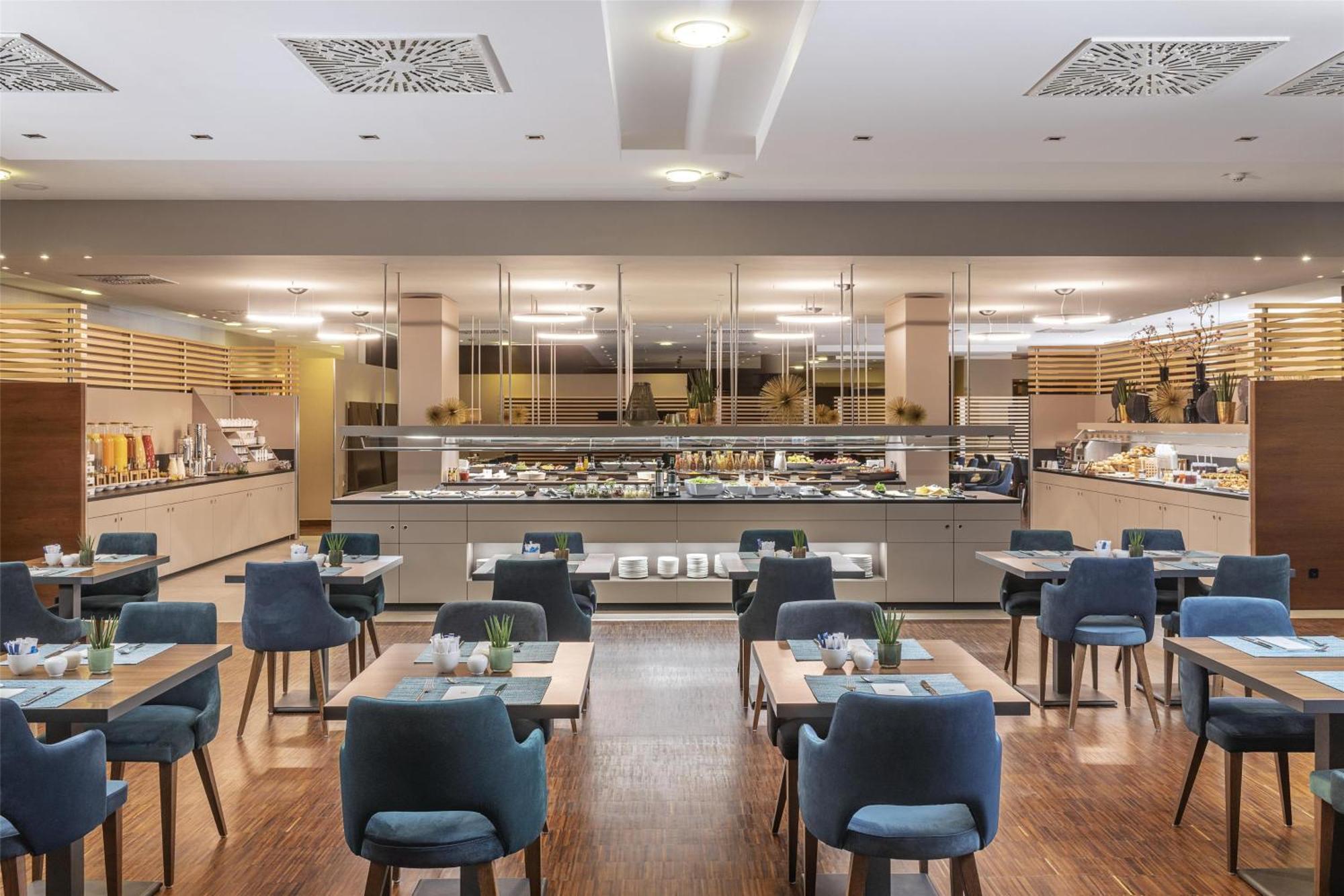 Nh Vienna Airport Conference Center Hotel Schwechat Bagian luar foto