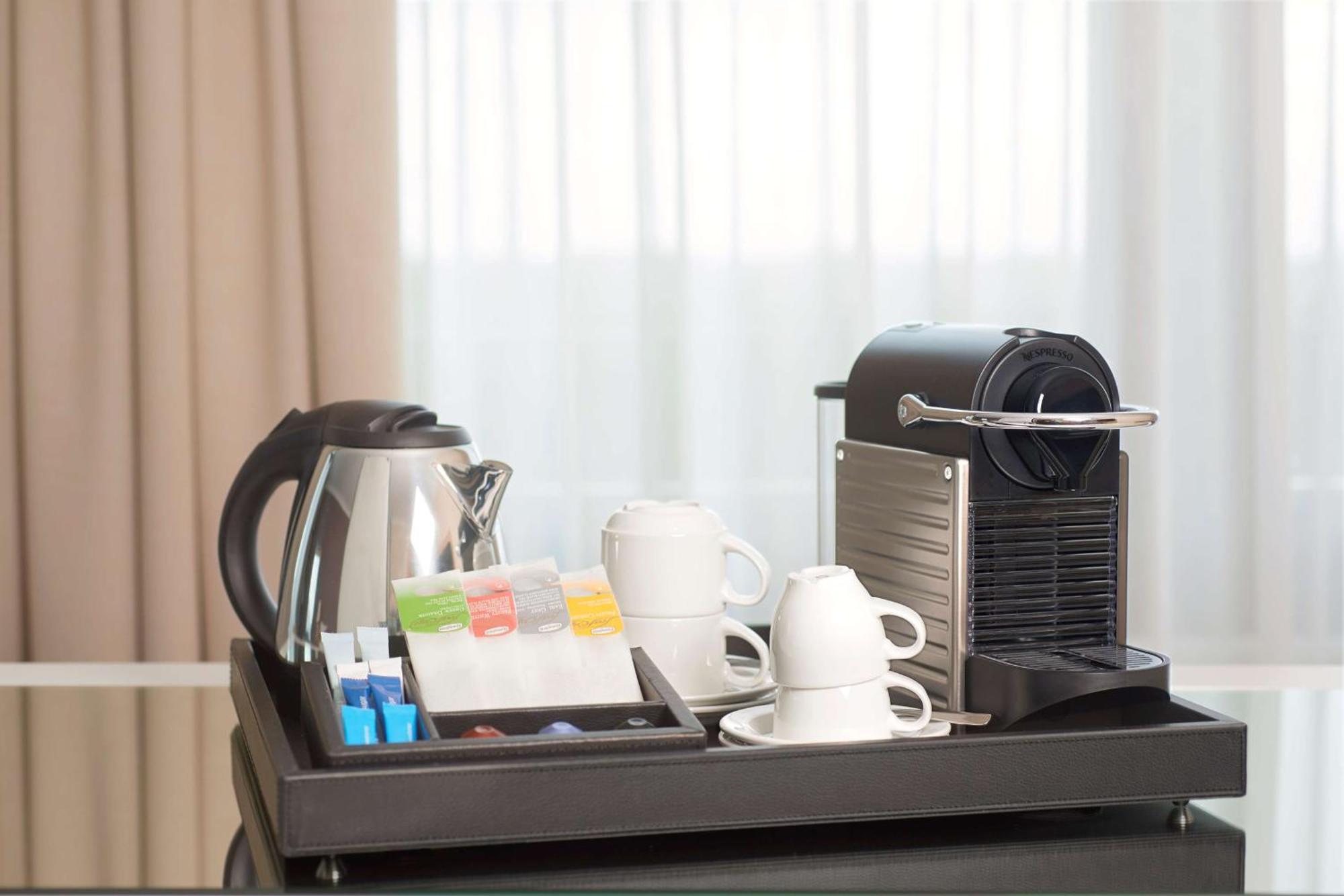 Nh Vienna Airport Conference Center Hotel Schwechat Bagian luar foto