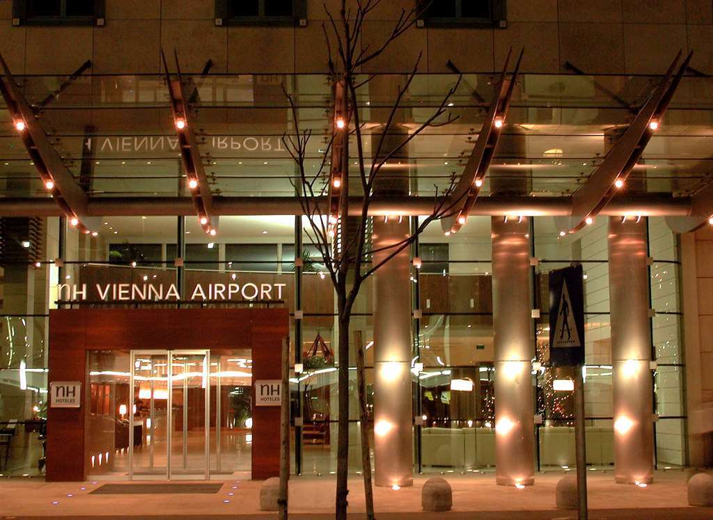 Nh Vienna Airport Conference Center Hotel Schwechat Bagian luar foto NH Vienna Airport