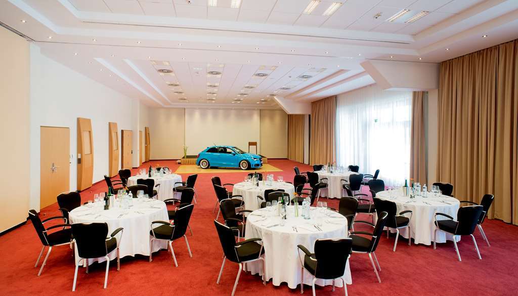 Nh Vienna Airport Conference Center Hotel Schwechat Bagian luar foto The conference hall