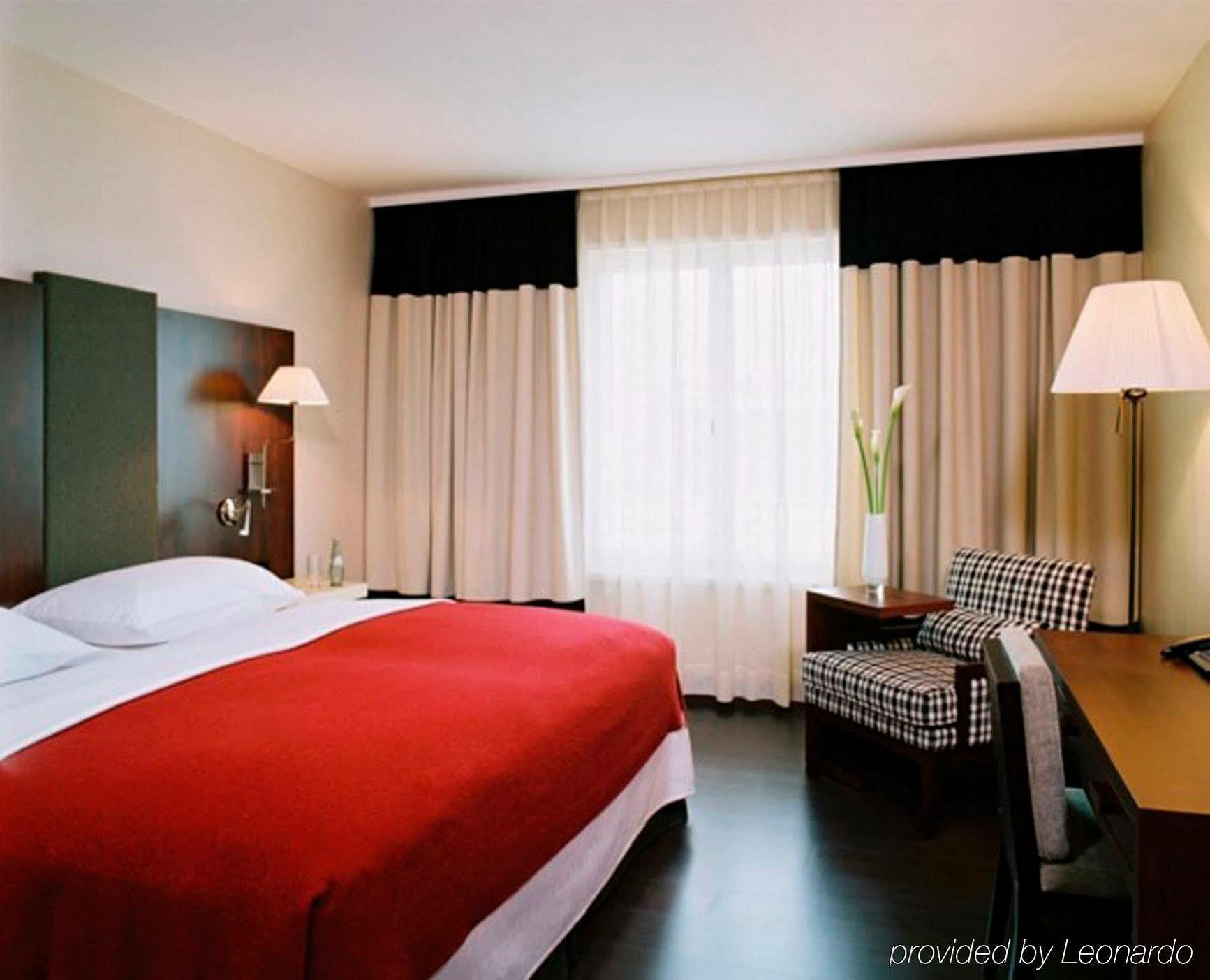 Nh Vienna Airport Conference Center Hotel Schwechat Bagian luar foto Provided by Leonardo